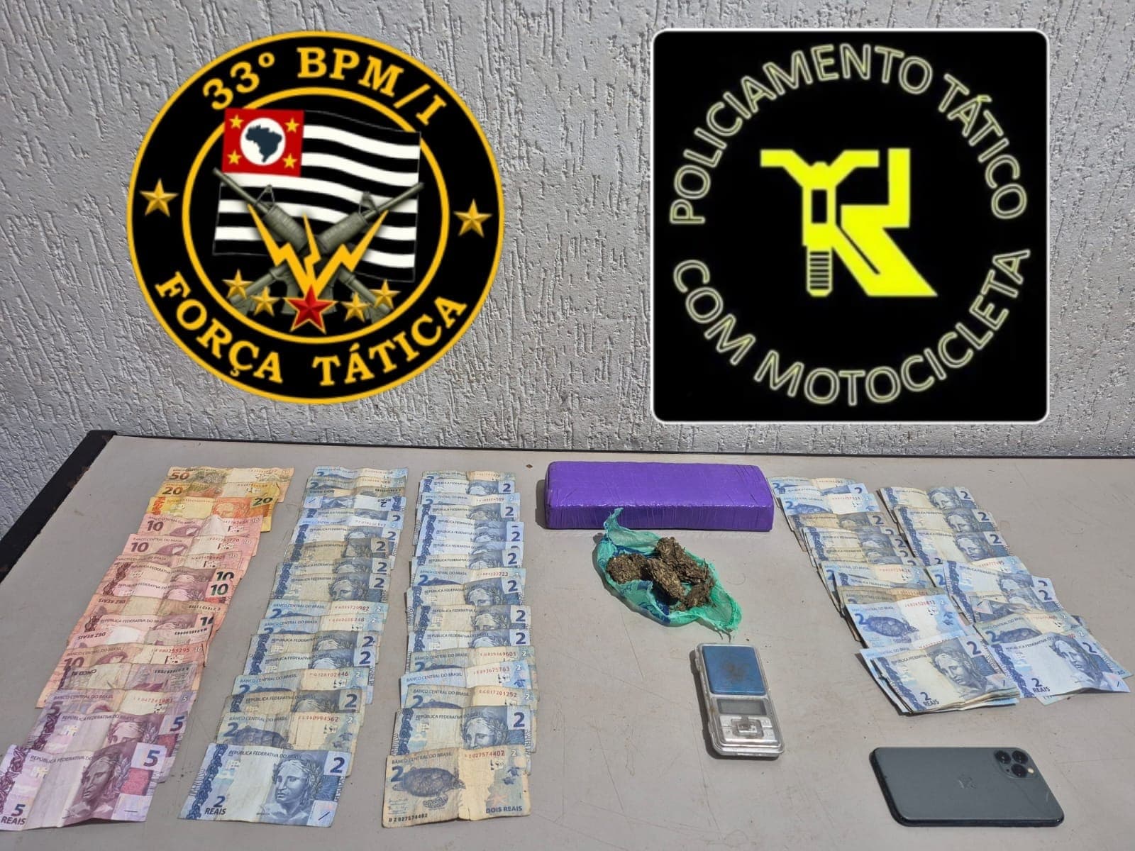 Adolescente é apreendido com quase 1 kg de maconha