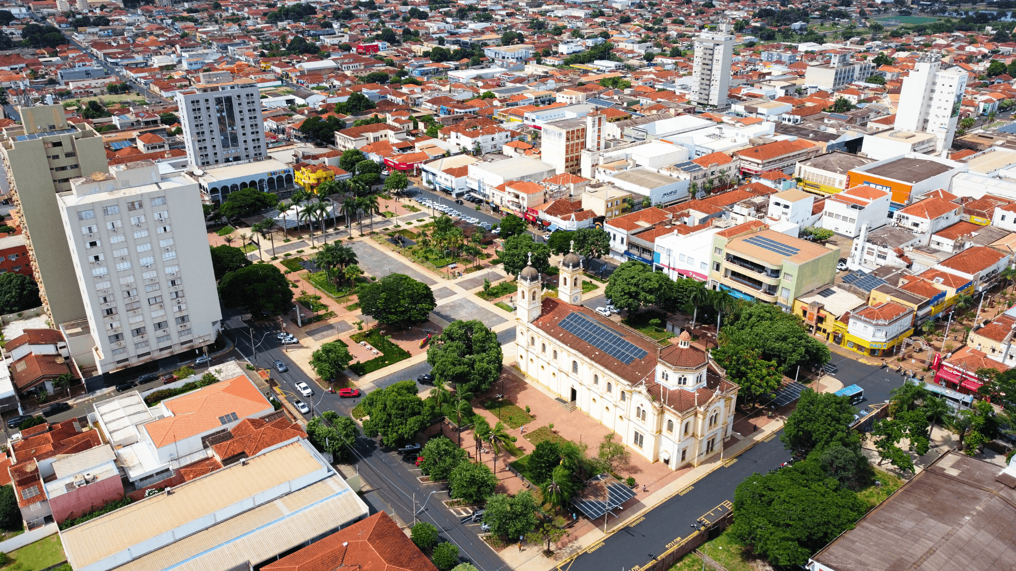 Desfile marca os 172 anos de Barretos nesta terça-feira
