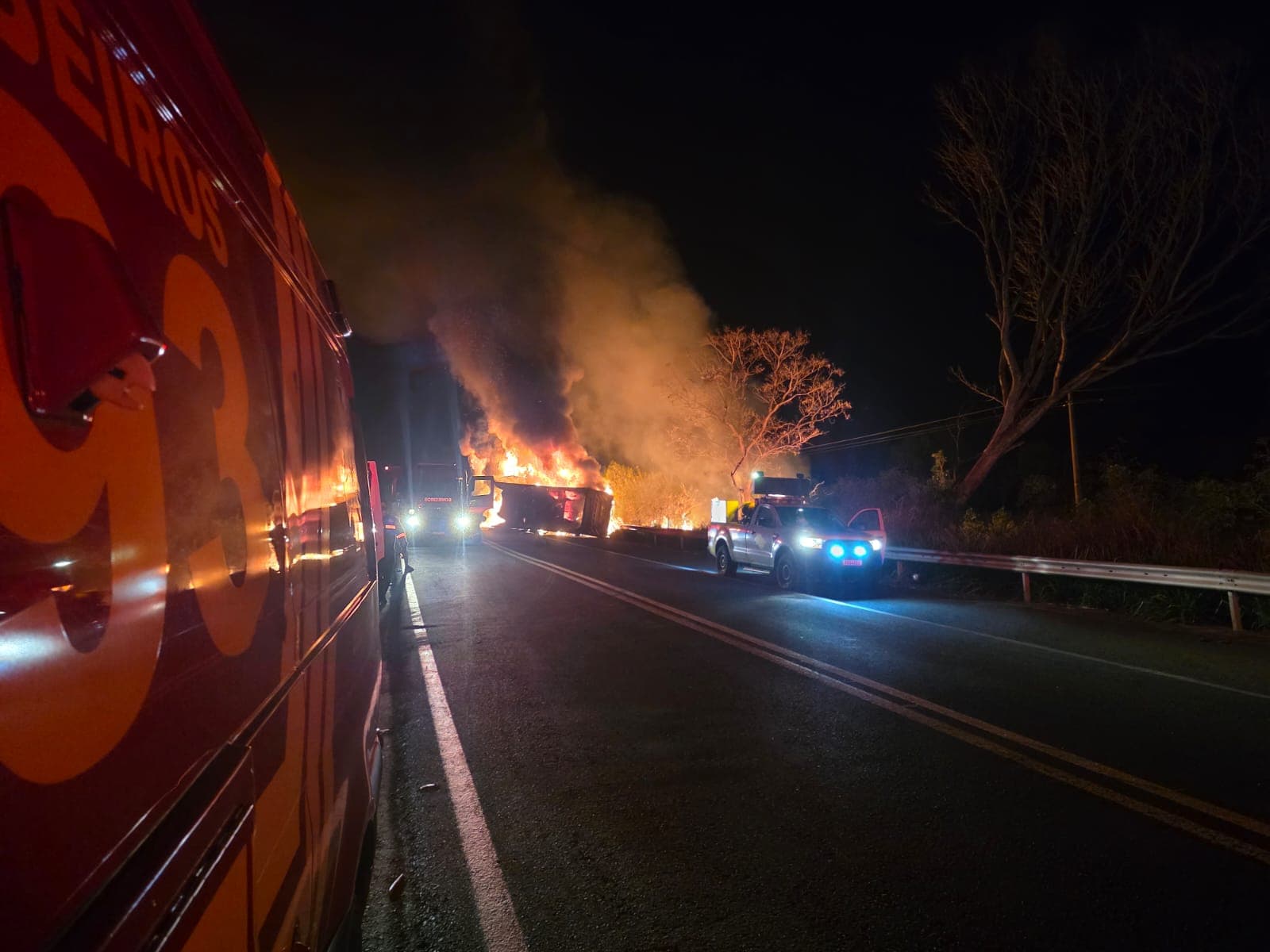 Acidente entre caminhões mata motorista na rodovia Assis Chateaubriand