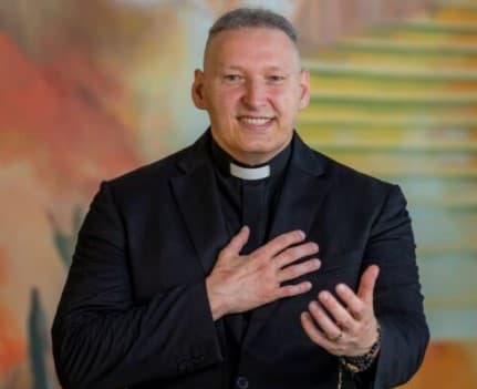 Saudade, sentimento destacado por padre Marcelo Rossi ao falar de Monteiro Filho