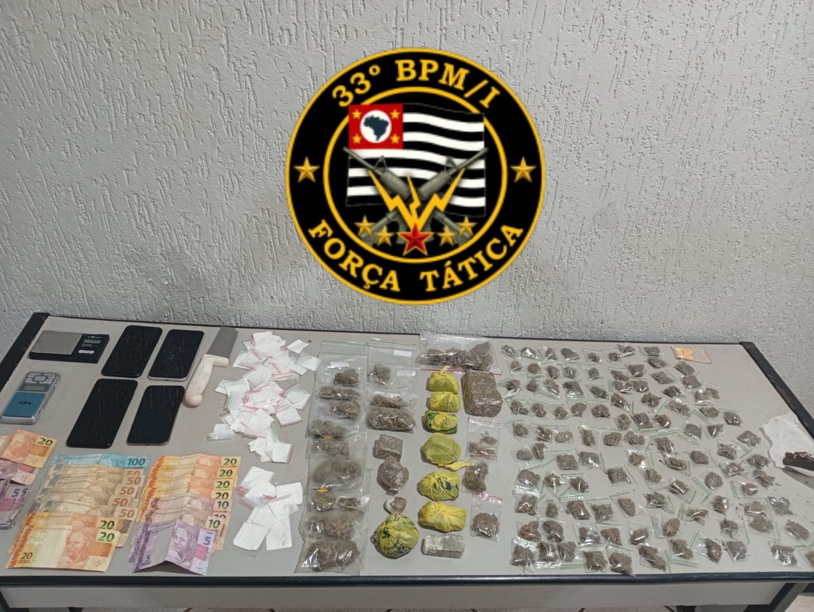 PM apreende quatro infratores em ação de combate ao tráfico