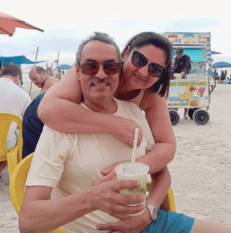 Ronaldo e a esposa Cidinha aproveitam dias de descanso à beira- mar