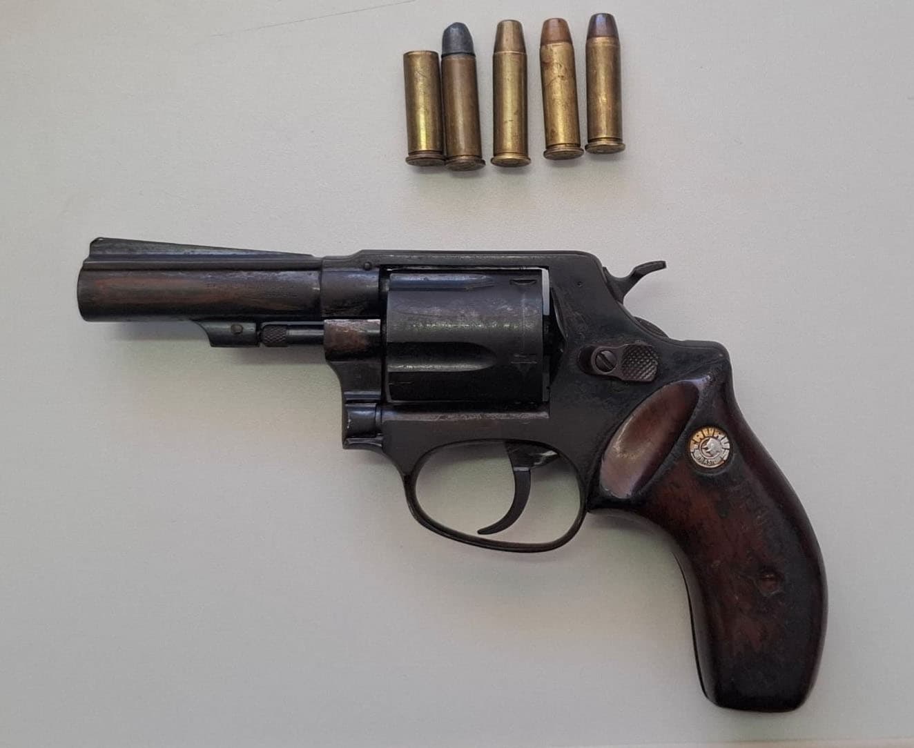 Caseiro é preso pelo crime de porte ilegal de arma de fogo em propriedade rural