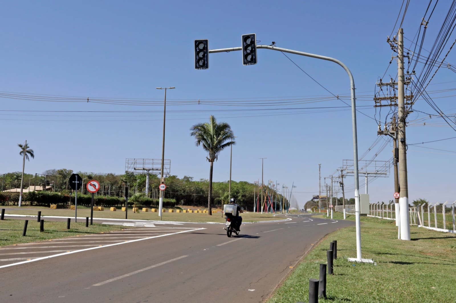 Semáforo manual será usado para controlar fluxo na Comitivas