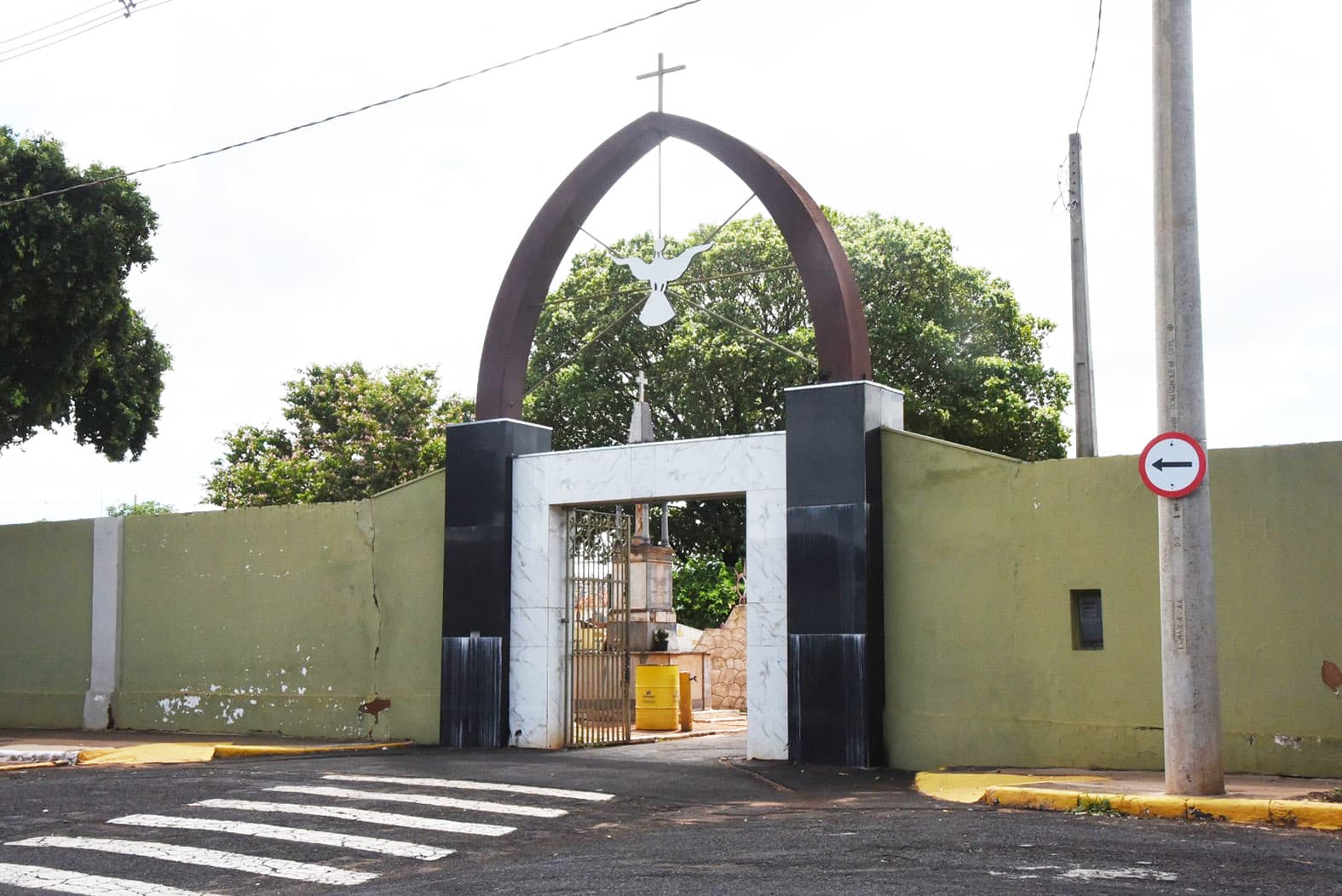 Cemitério Municipal inicia atualização cadastral das sepulturas