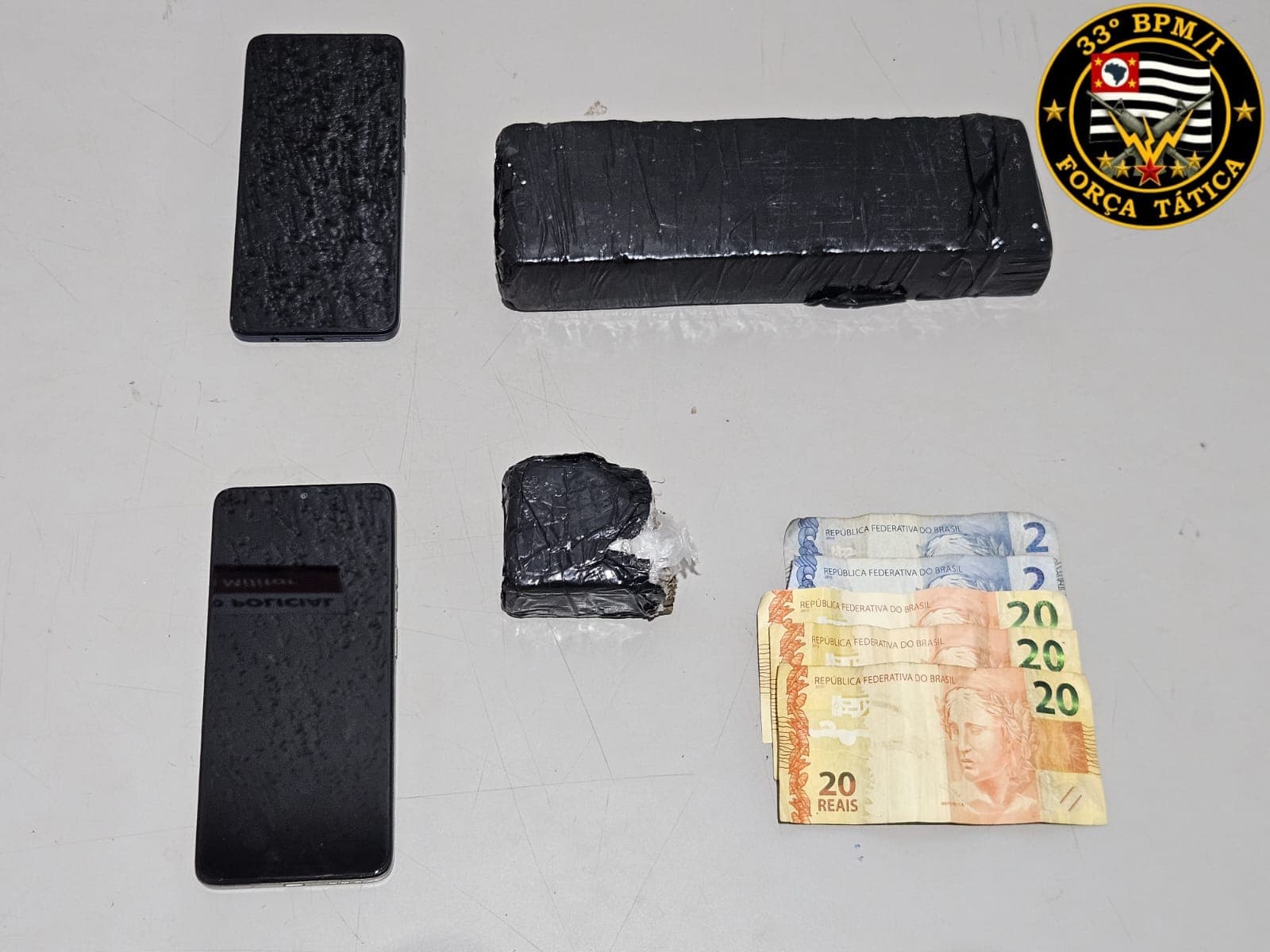 Irmãos são detidos com mais de meio quilo de maconha