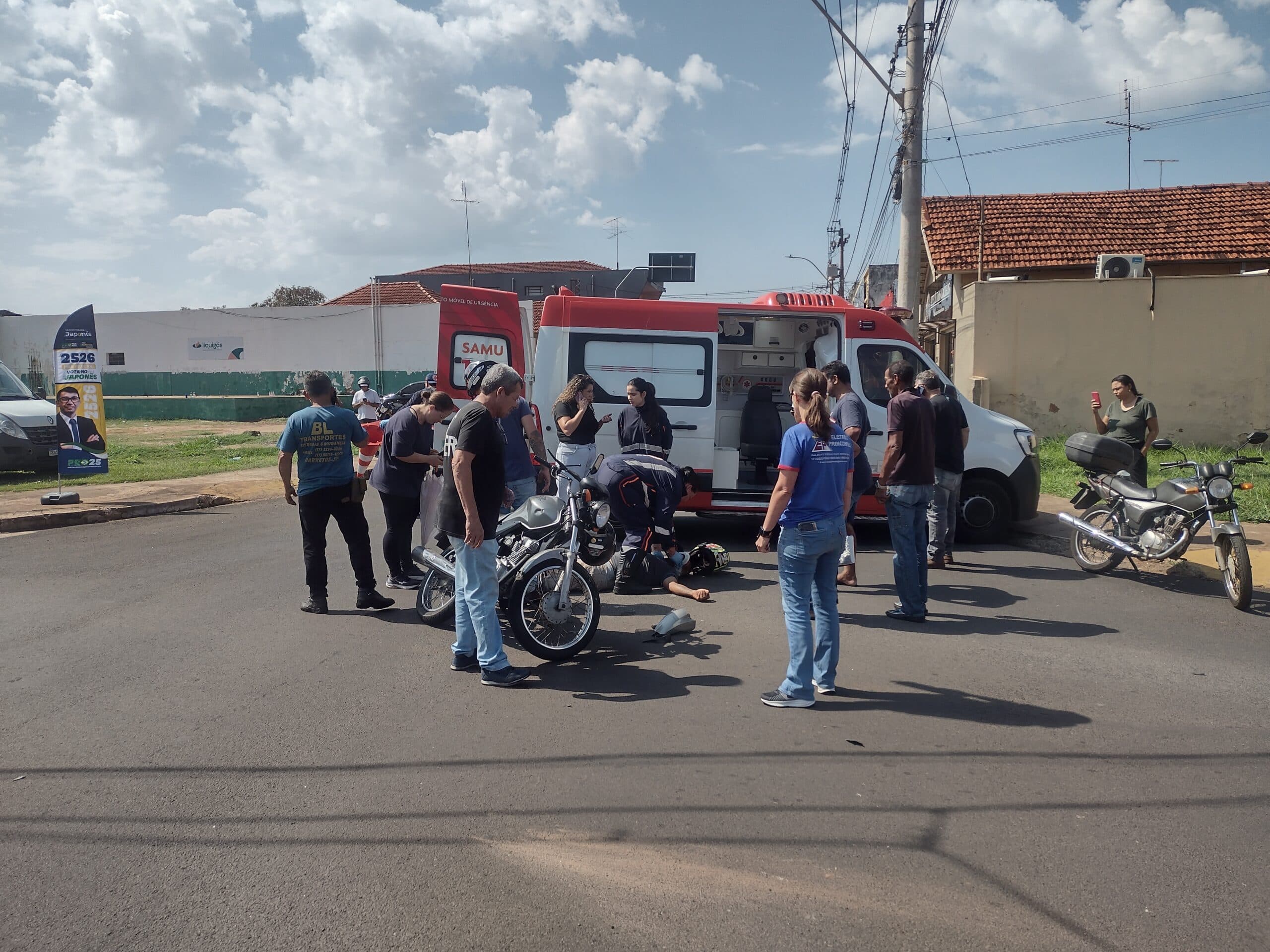 Motociclista fica ferido em acidente na área central