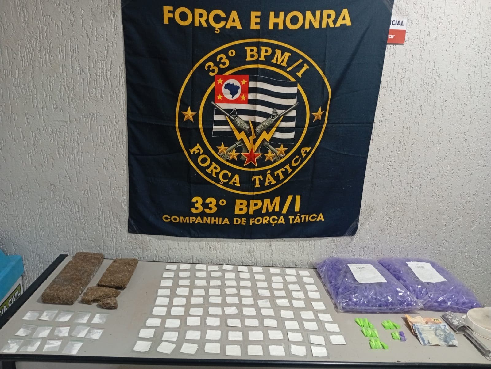Polícia Militar prende dois durante ação de combate ao tráfico