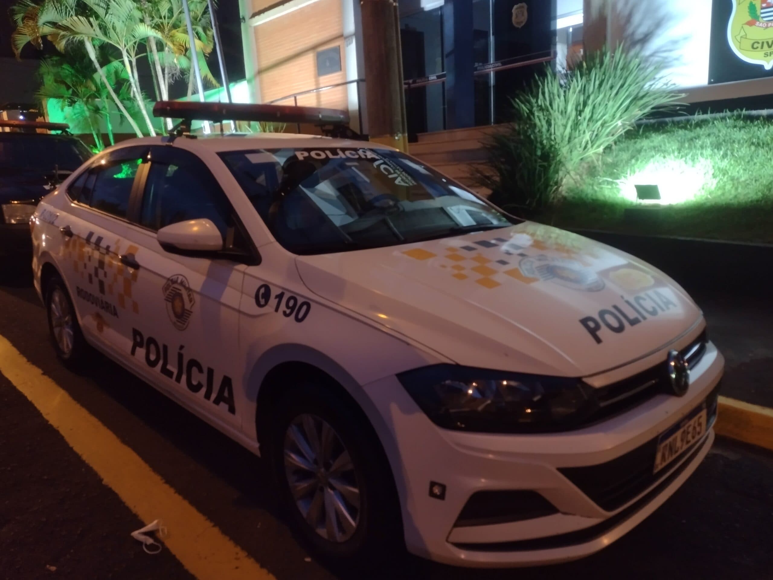 Condutor é detido com arma de fogo em veículo na Faria Lima