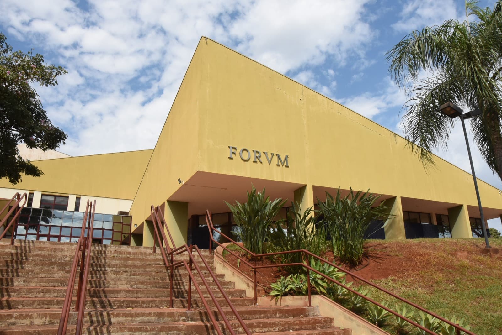 Condenação a 17 anos por tentativa de feminicídio em Barretos