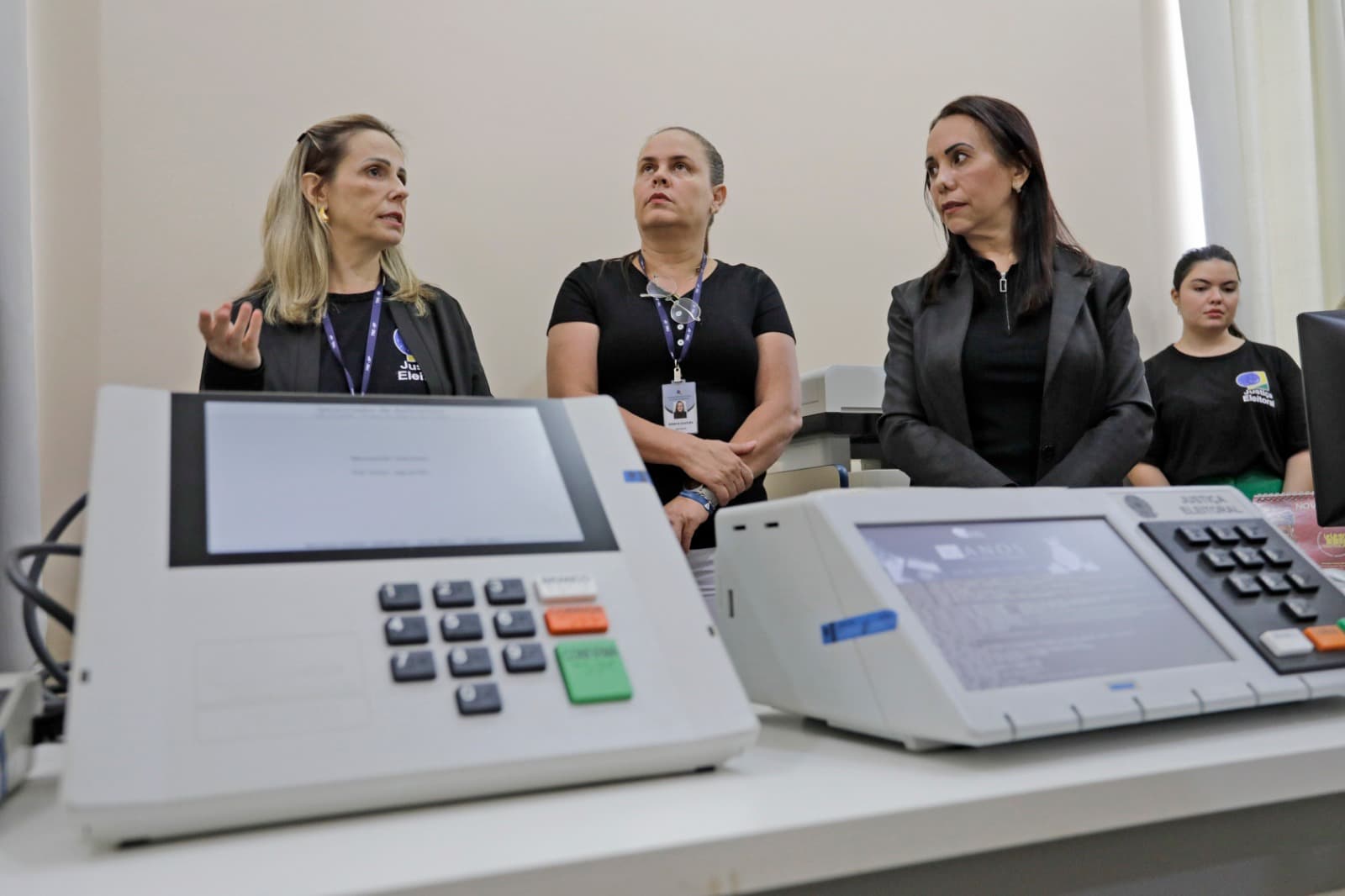 Auditoria verifica urnas eletrônicas para o 2º turno