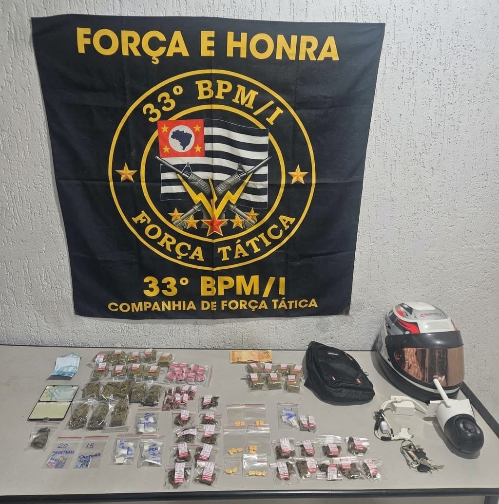 Polícia Militar prende dois durante ação de combate ao tráfico de entorpecentes
