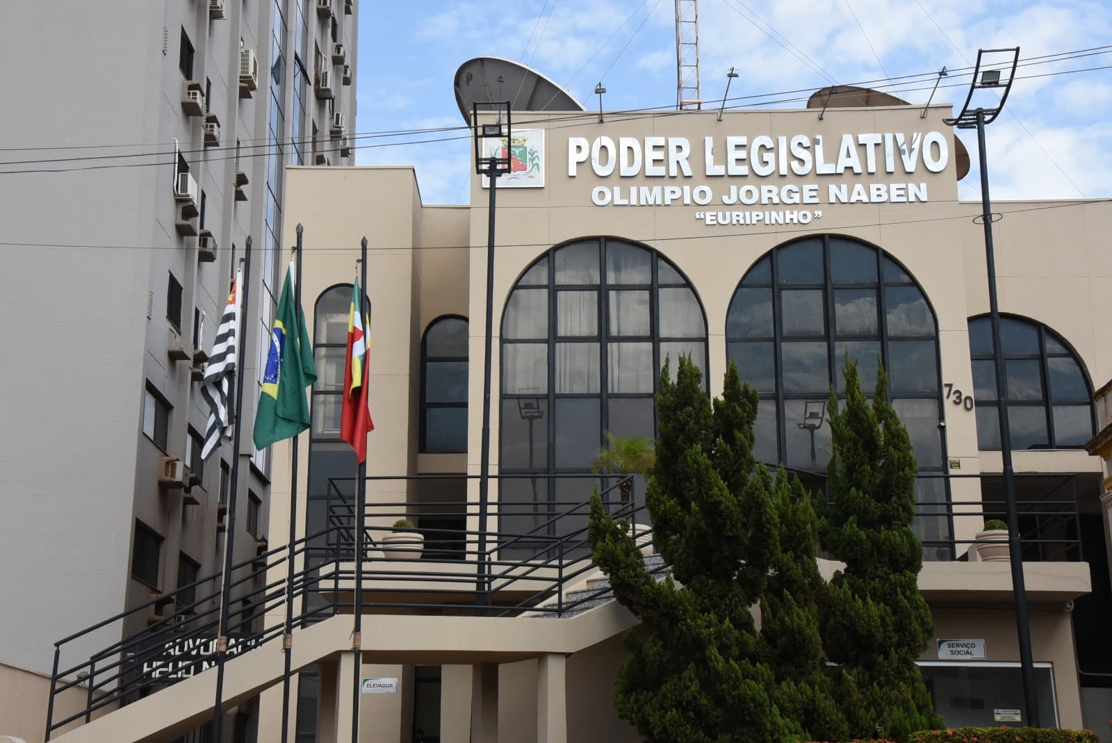 Câmara vota 18 matérias na sessão desta segunda-feira