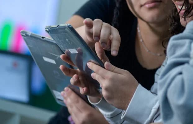 Escolas estaduais recebem 576 tablets